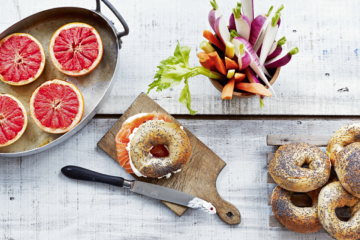 Bagels med flødeost og røget laks fra Katrine Klinkens bog Vintermad