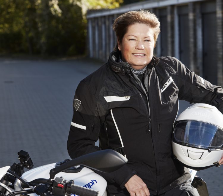 Bente på motorcykel, glad for insulinpumpen