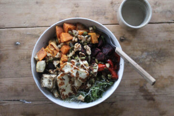 Halloumi bowl med bagte rodfrugter