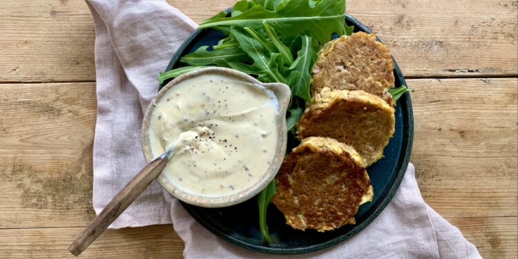 Tunburgerbøffer med sennepsdressing